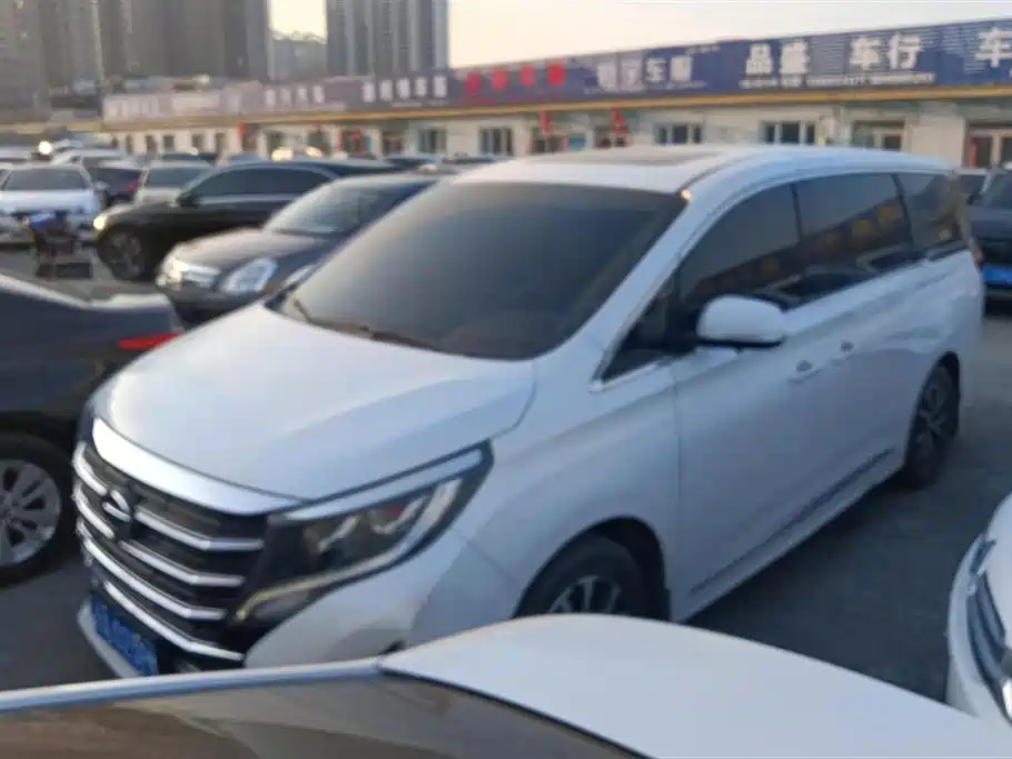 GAC TRUMPCHI M8