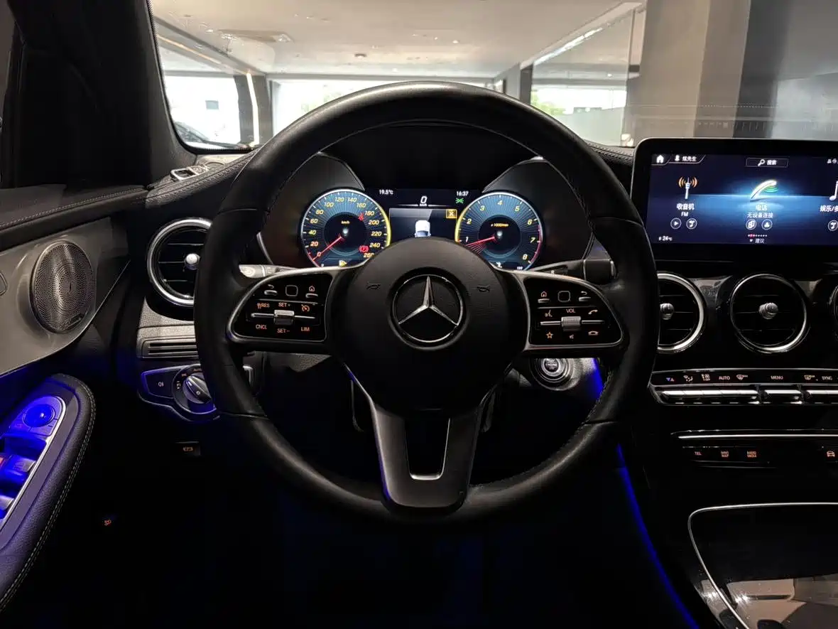 Mercedes-Benz GLC Coupe 2021 GLC 260 4MATIC Coupe SUV фото 20