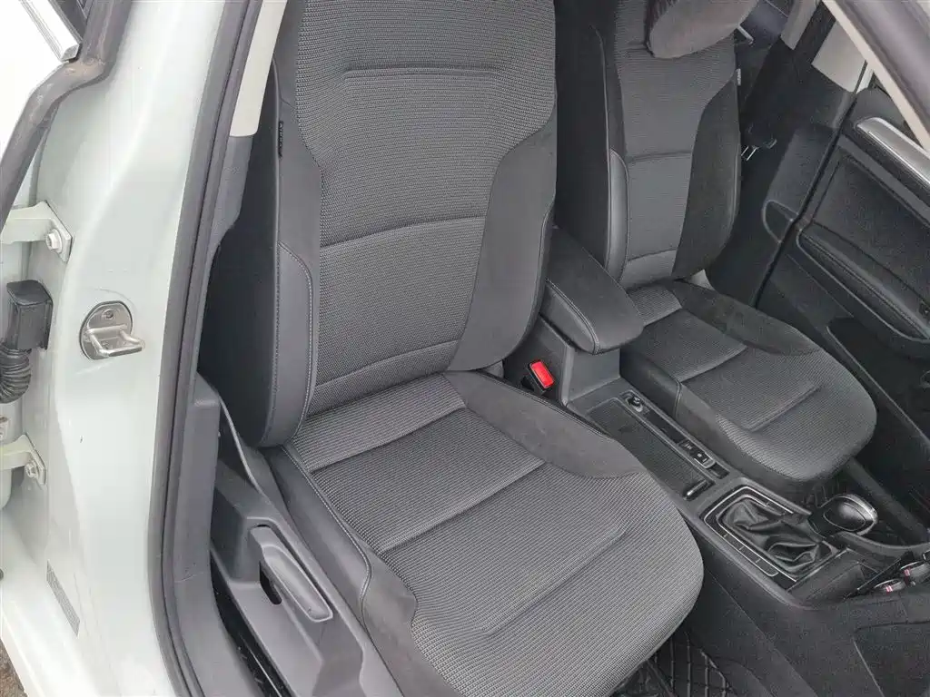 Volkswagen Golf 2019 280TSI DSG Comfort (China V) фото 20