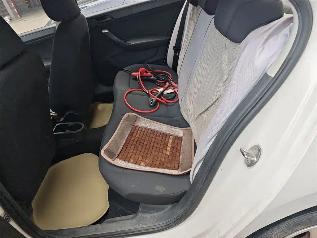 Volkswagen Santana 2015 1.6L Manual Trend Edition фото 15
