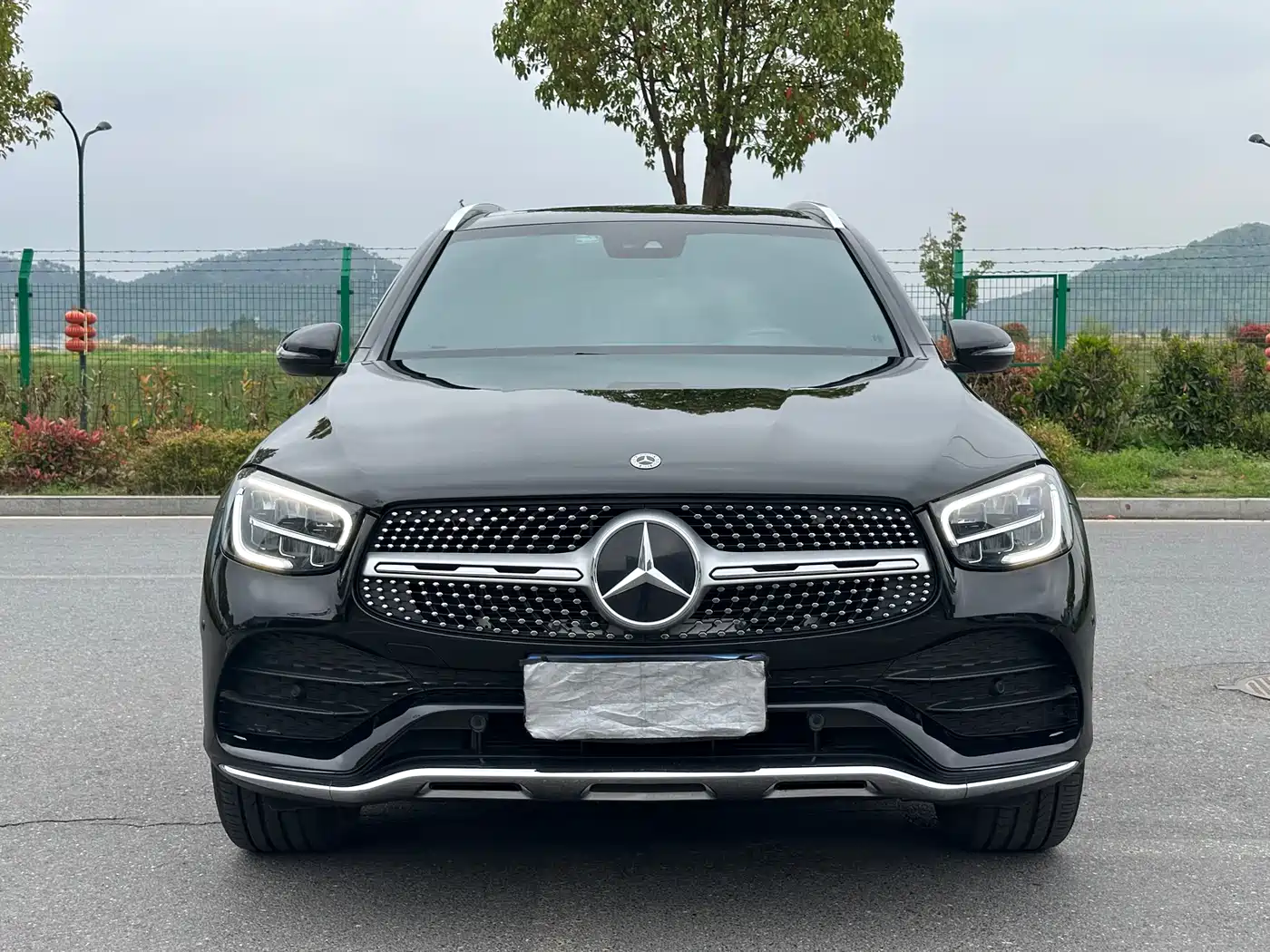 MERCEDES-BENZ GLC
