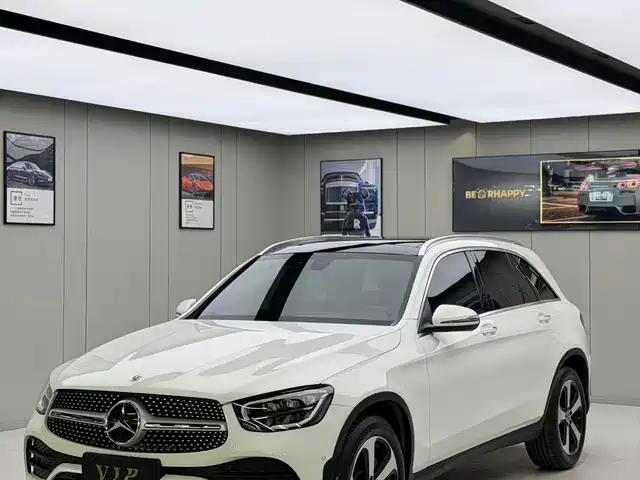 MERCEDES-BENZ GLC