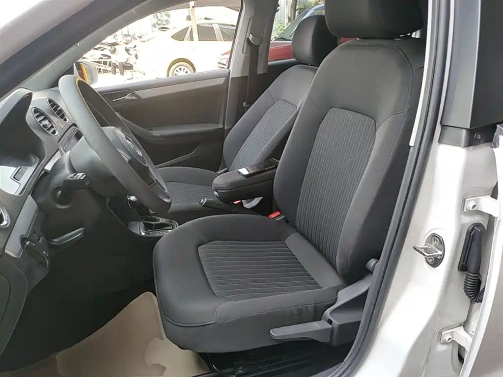 Volkswagen Jetta 2015 Value Edition 1.6L Automatic Comfort фото 15