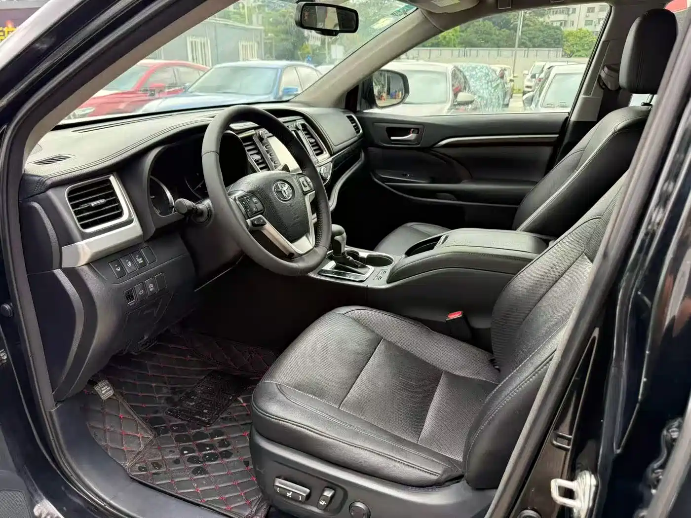 Toyota Highlander 2015 2.0T AWD Ultimate Edition 7-seater фото 7