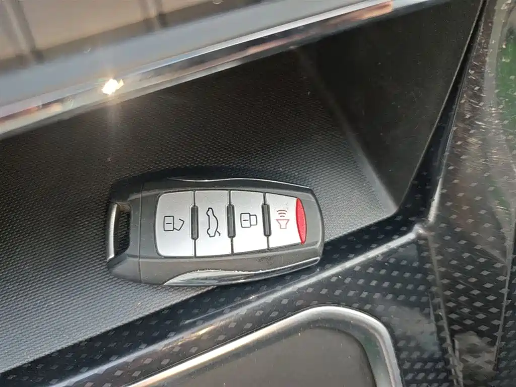 Haval M6 2021 PLUS 1.5T DCT Elite Smart Connect фото 9
