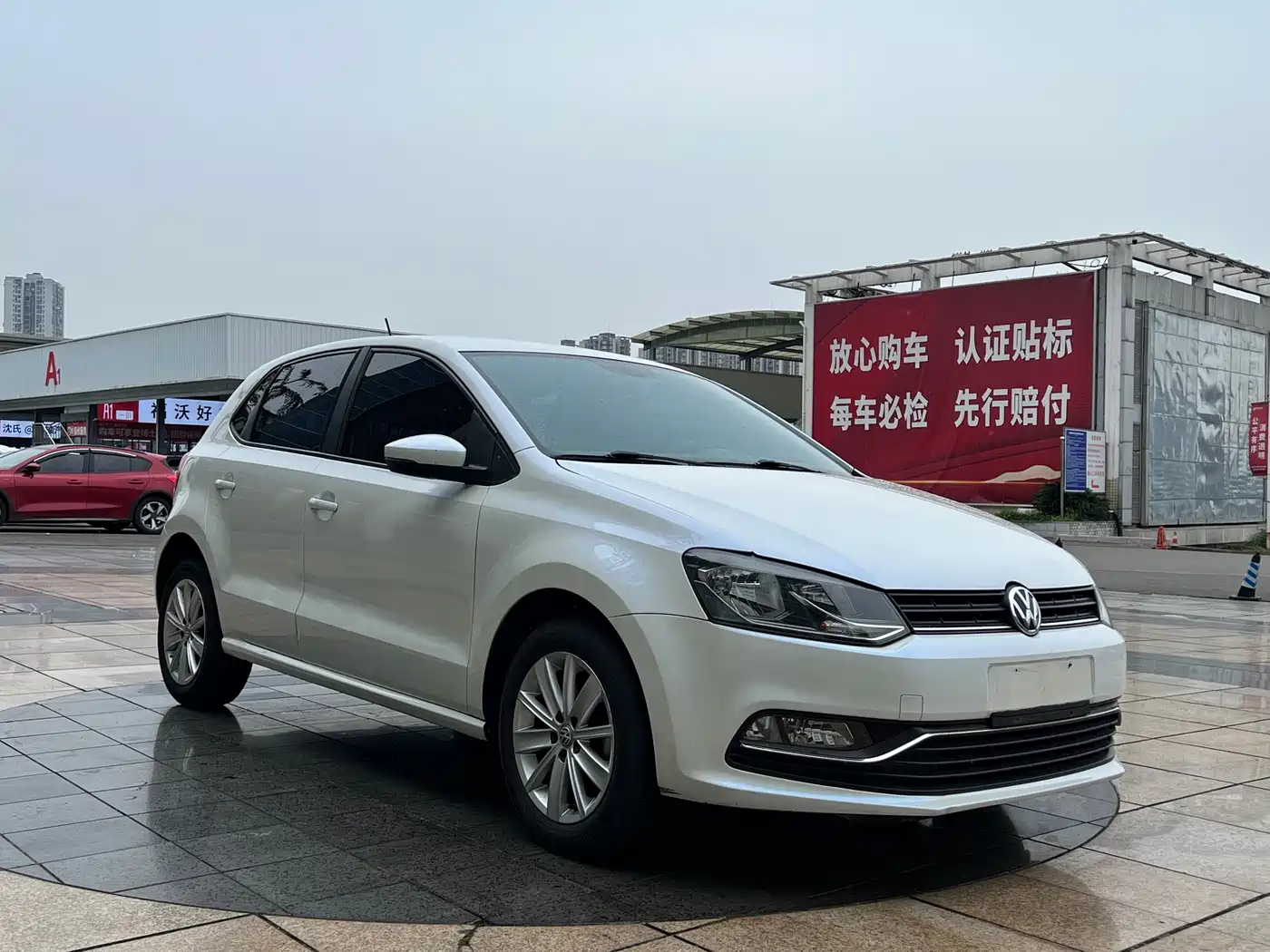 Volkswagen Polo 2014 1.6L Automatic Comfort Edition фото 7