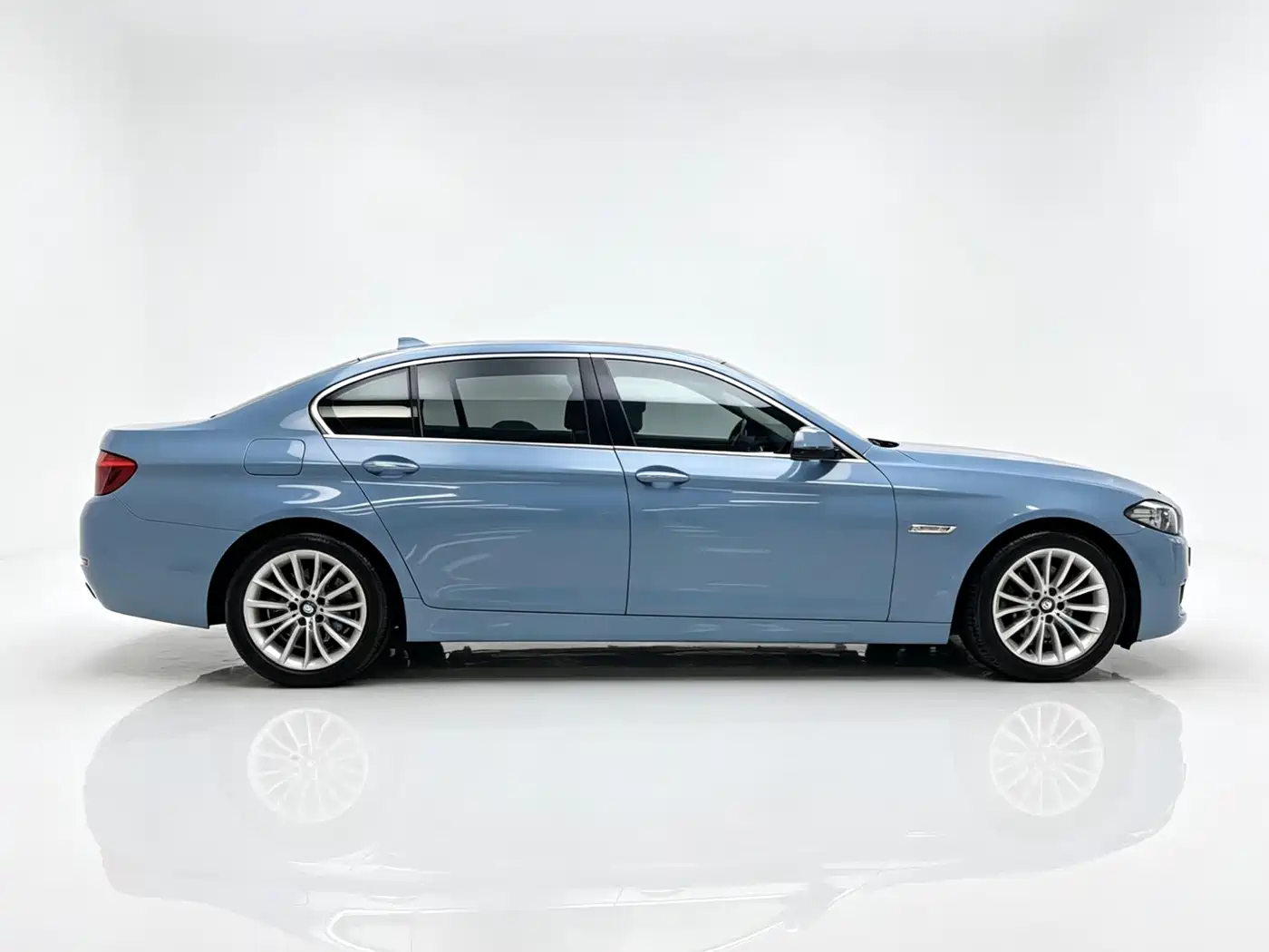 BMW 5 Series 2014 525Li Luxury Design Package фото 5