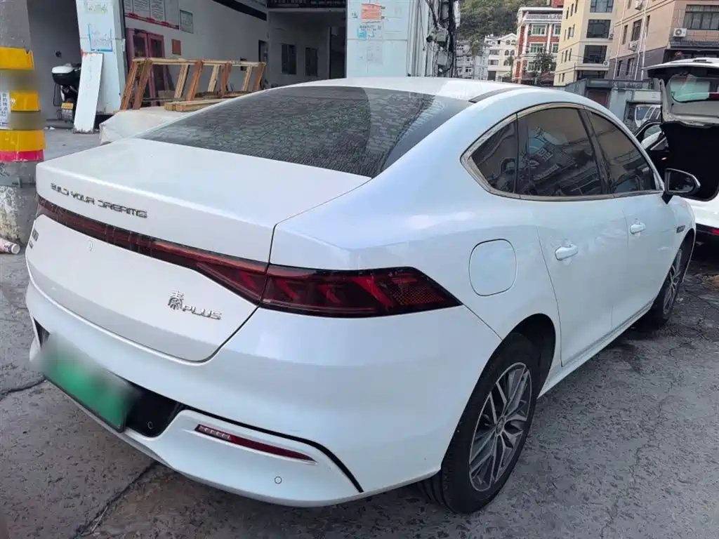 BYD Qin PLUS 2021 DM-i 120KM Flagship фото 7
