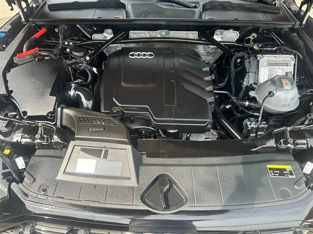 Audi Q5L 2024 Model 40 TFSI Luxury Dynamic фото 20