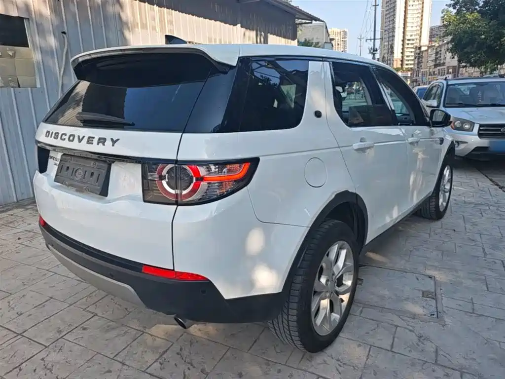 Land Rover Discovery Sport 2018 240PS HSE Edition фото 7