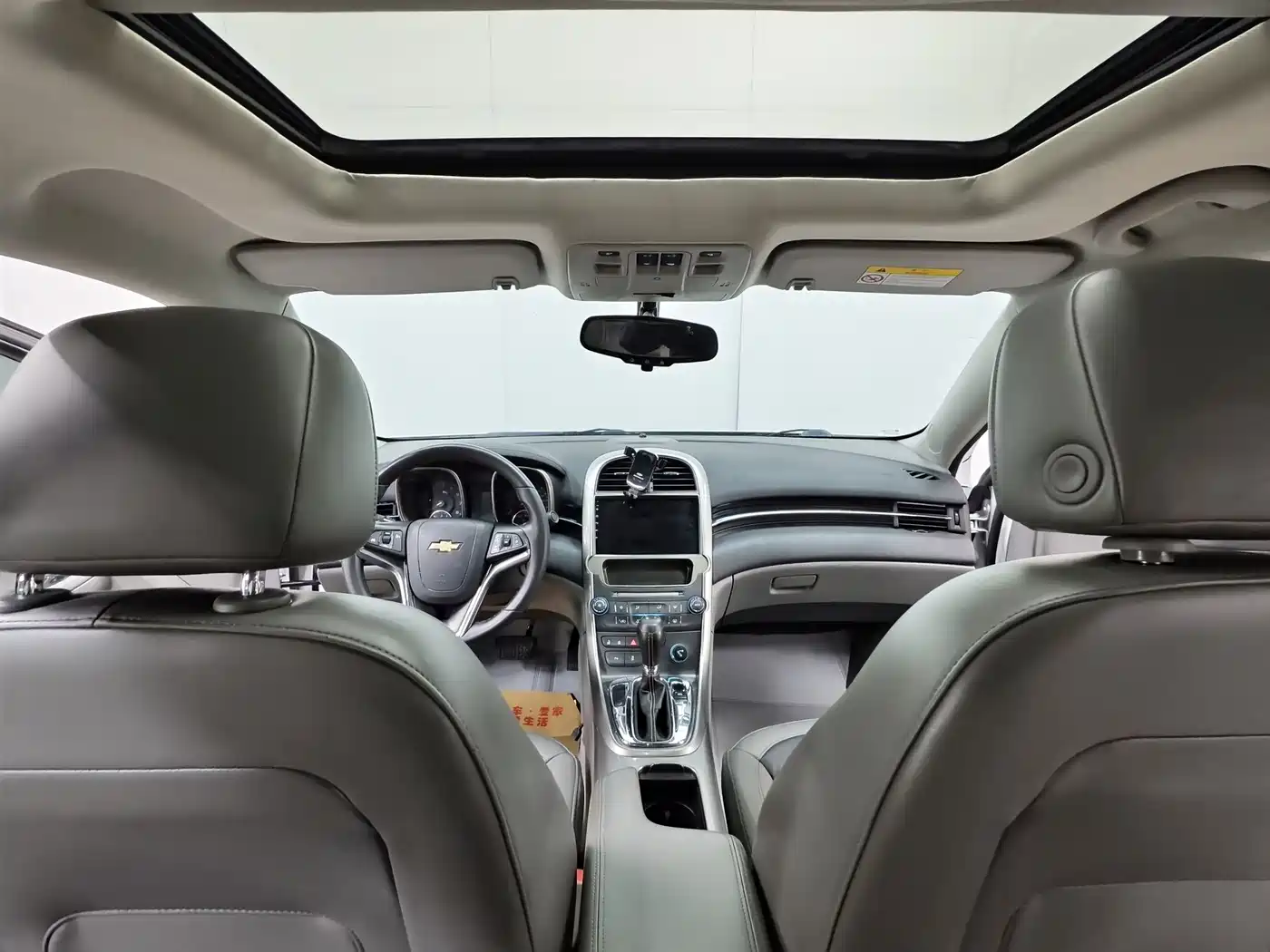 Chevrolet Malibu 2014 2.0L Automatic Luxury фото 10