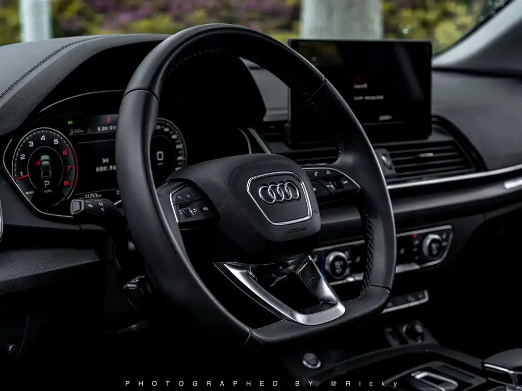 Audi Q5L 2022 40T Luxury Dynamic фото 4