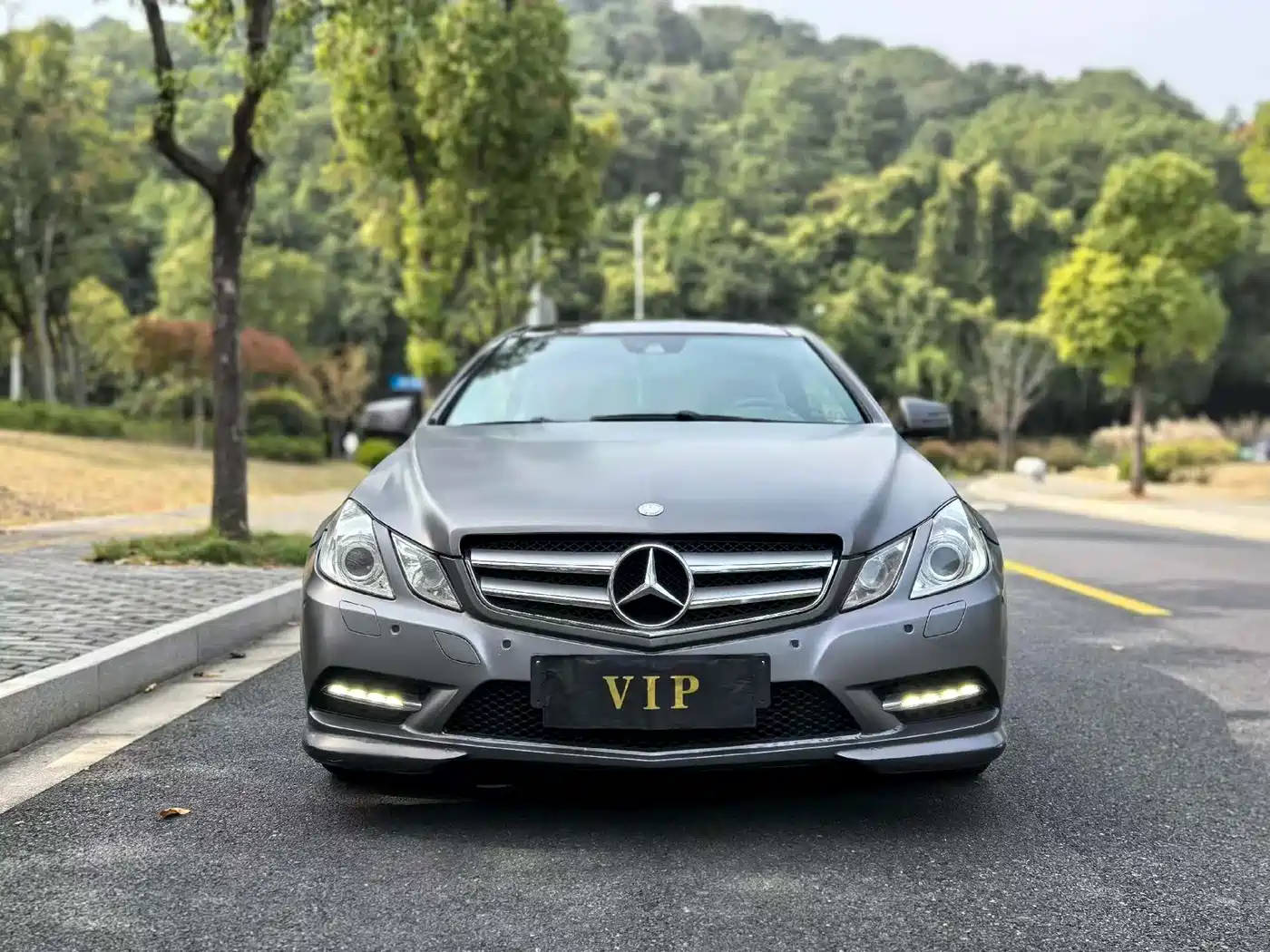 Mercedes-Benz E-Class (Import) 2012 E 200 CGI Coupe фото 2