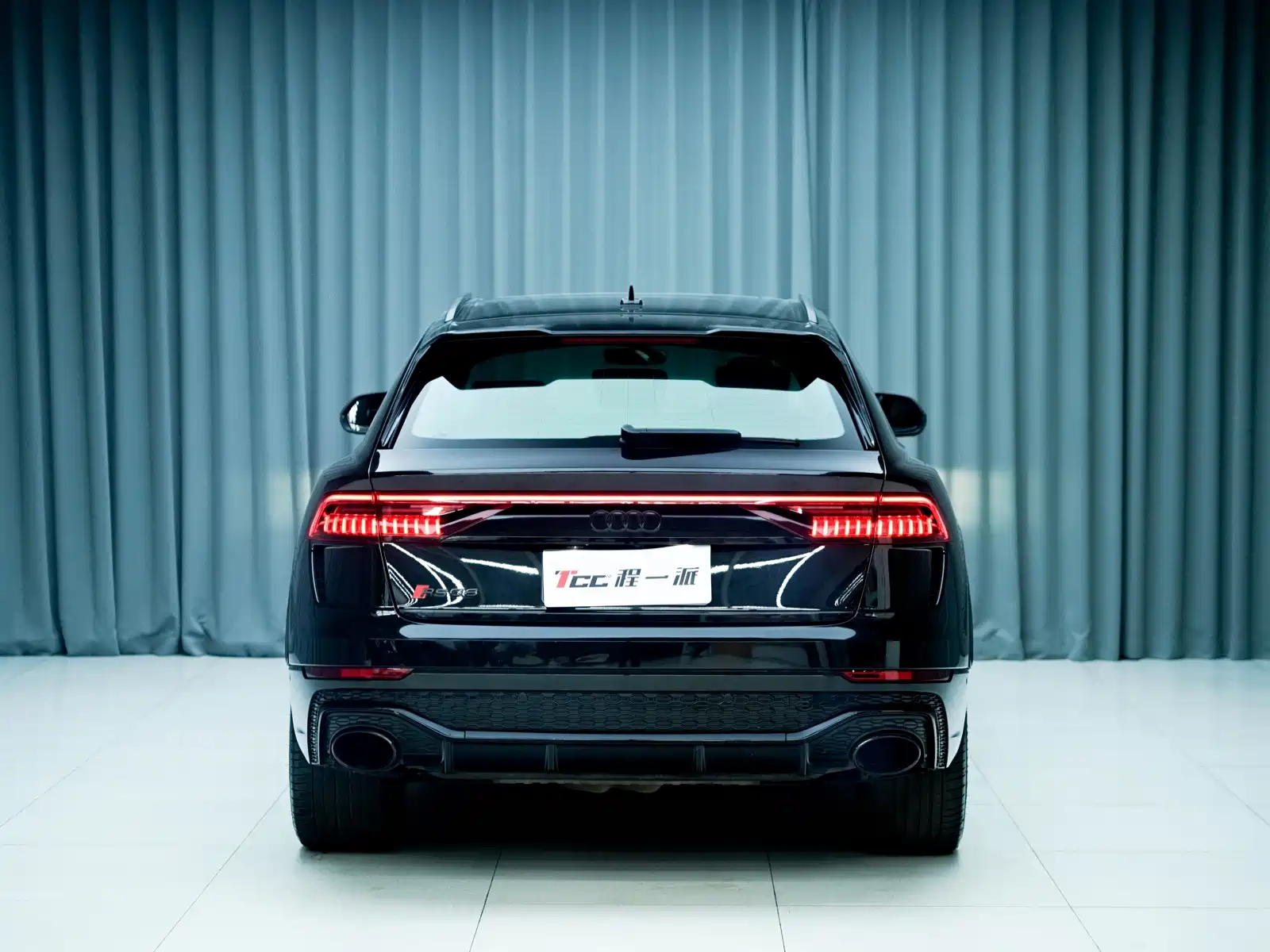 Фото 6 - Audi RS Q8