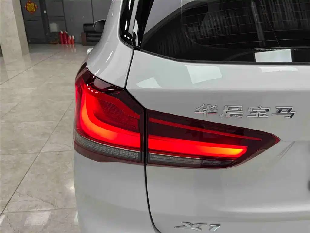 BMW X1 2022 sDrive20Li Fashion фото 18