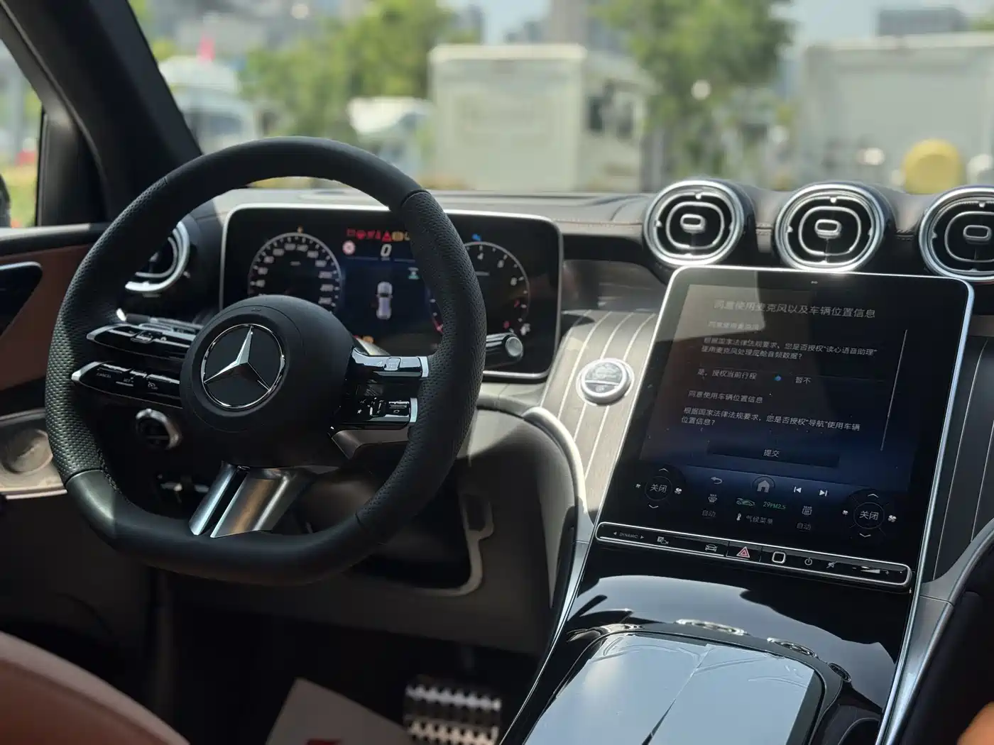 Mercedes-Benz GLC 2026 GLC 300 L 4MATIC Luxury 5-Seater фото 7