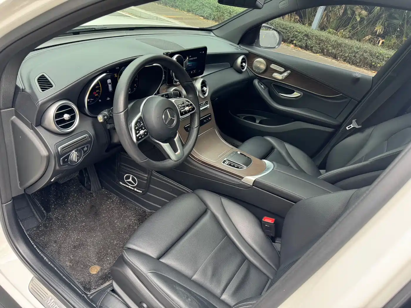 Mercedes-Benz GLC 2020 Facelift GLC 300 L 4MATIC Dynamic фото 4