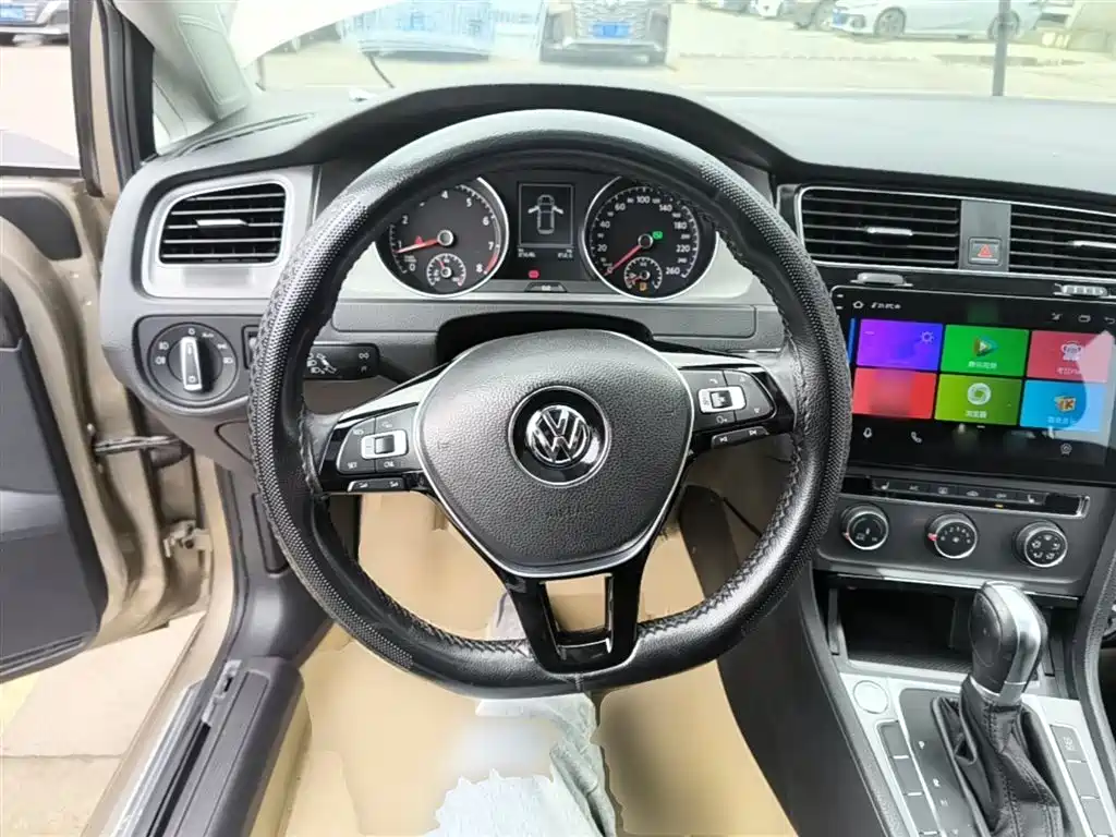 Volkswagen Golf 2015 1.4TSI Automatic Luxury фото 11