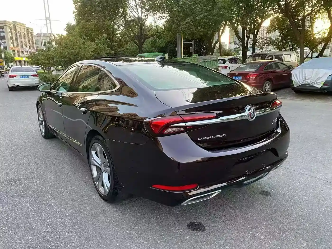 Photo 9 - Buick LaCrosse