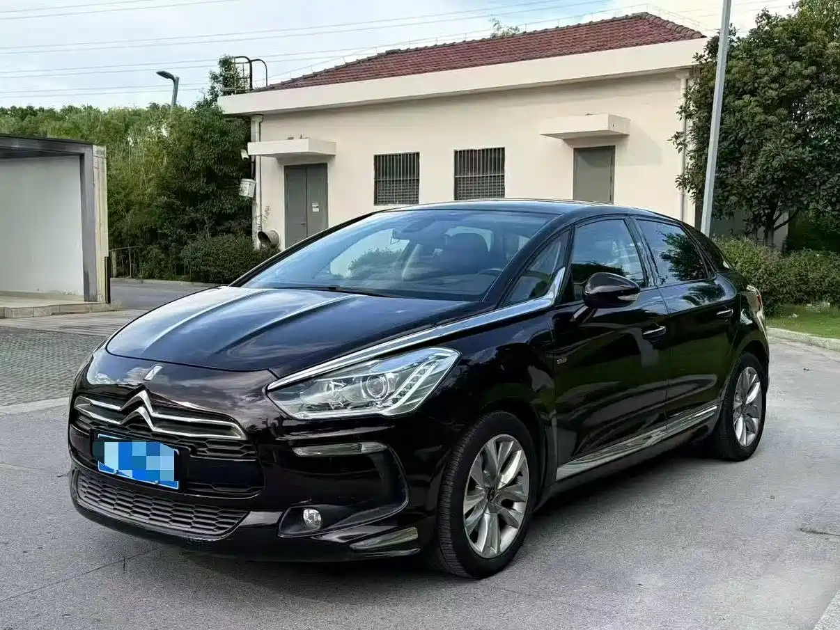 DS 5 2014 2013 1.6T Luxury THP200