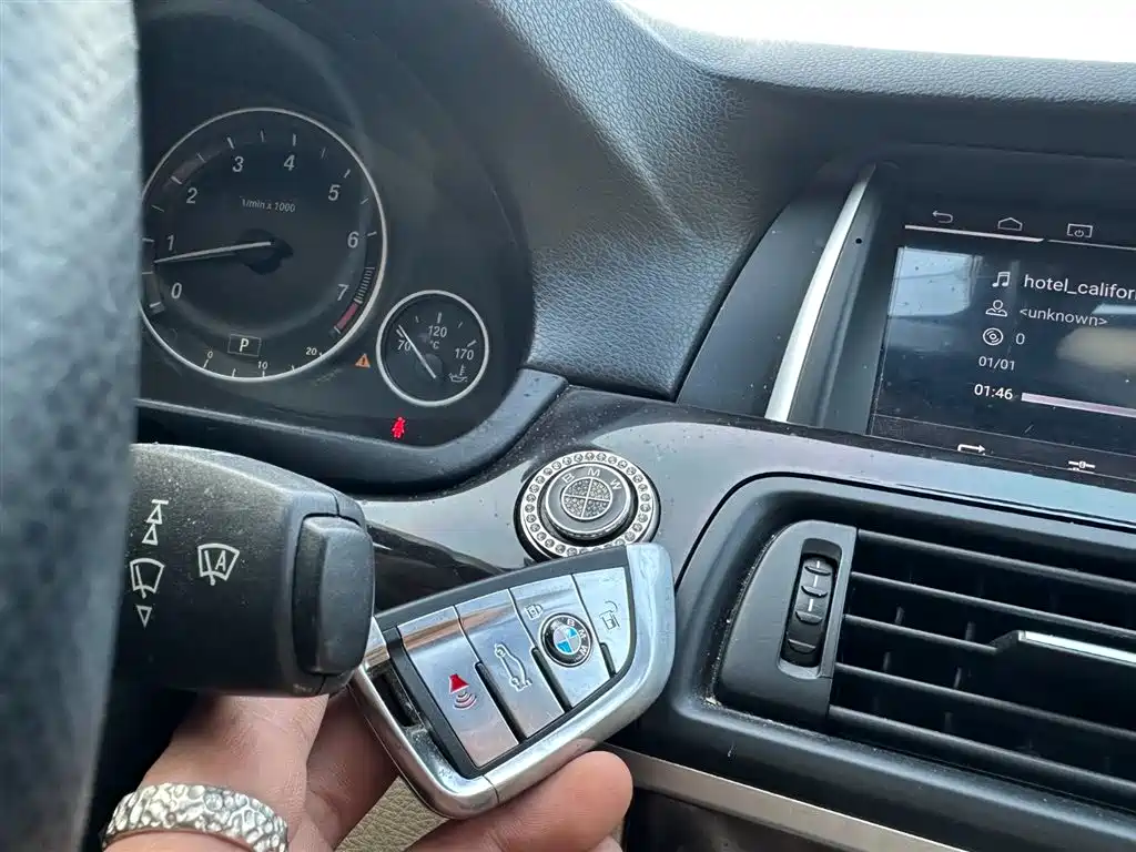 BMW 5 Series 2012 523Li Luxury фото 7