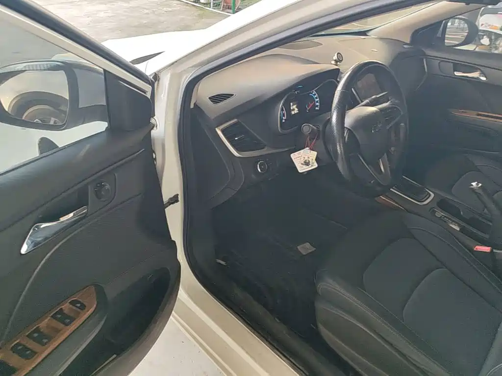 Chevrolet Cavalier 2017 2018 320 Auto Joy Edition
