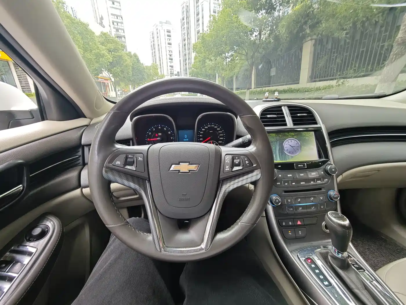 Chevrolet Malibu 2013 2.0L Automatic Luxury Edition фото 9