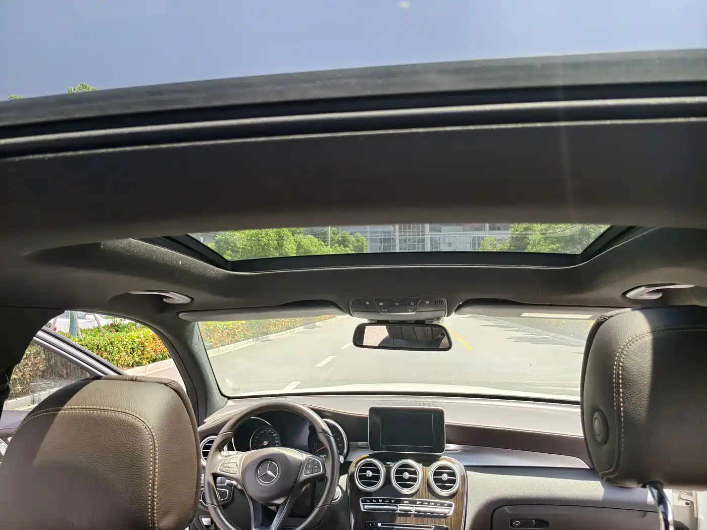 Mercedes-Benz GLC 2017 GLC 260 4MATIC Luxury фото 16
