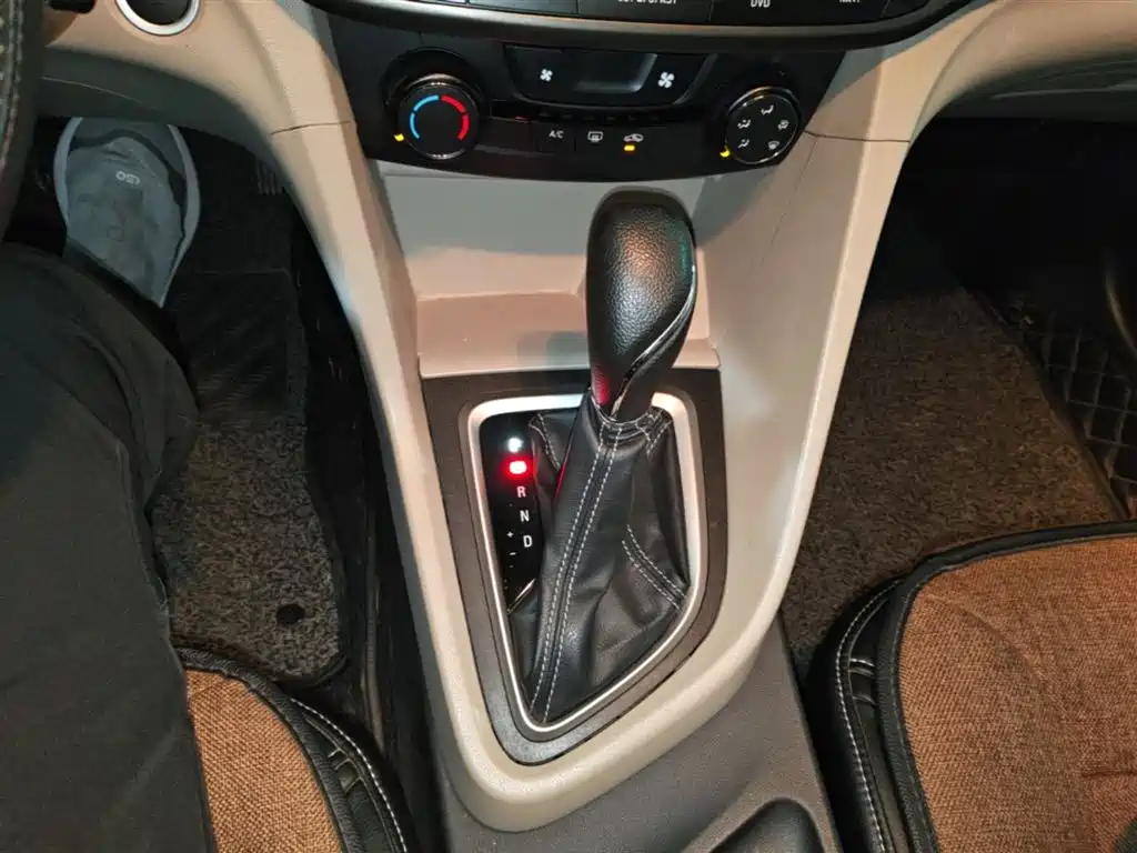 Buick Excelle 2016 15N Automatic Elite фото 14