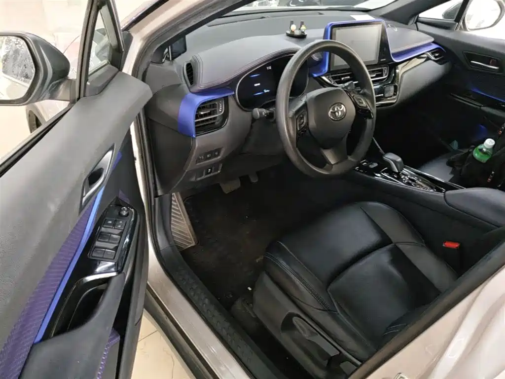 Toyota C-HR EV 2020 Luxury Sunroof Edition фото 16