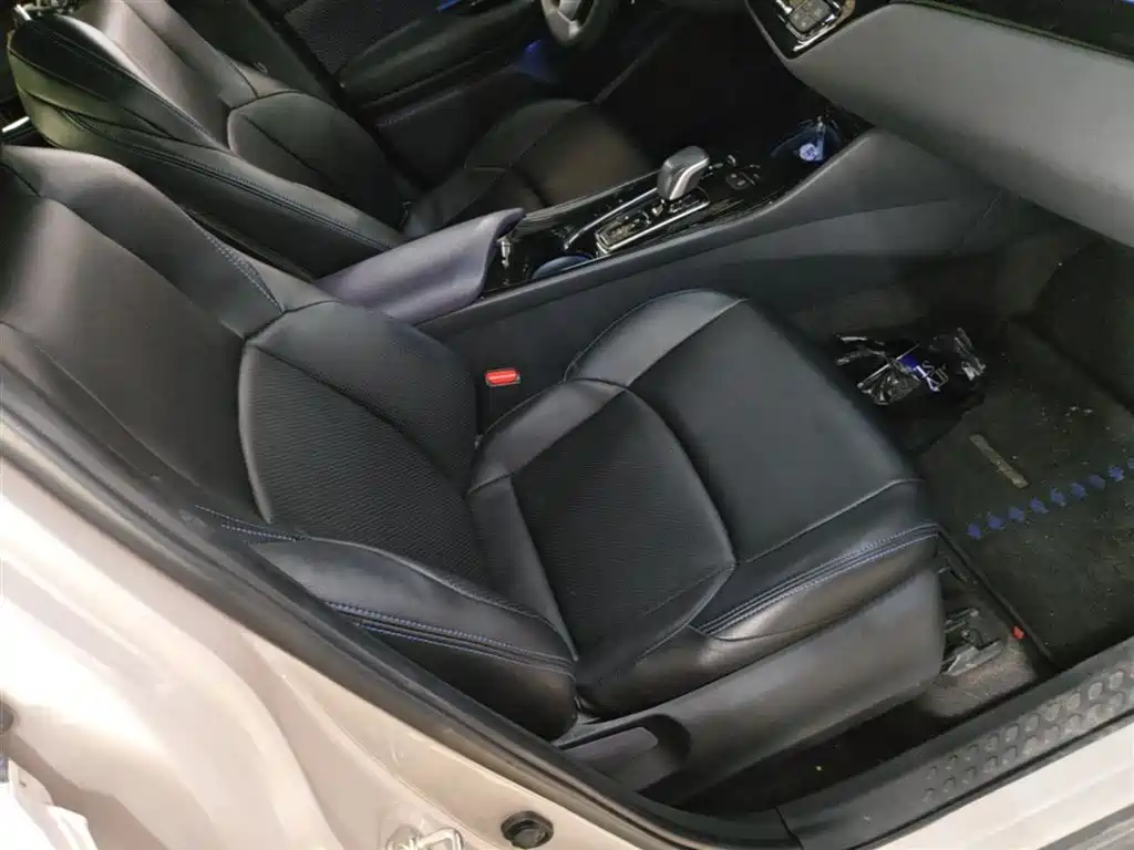 Toyota C-HR EV 2020 Luxury Sunroof Edition фото 25