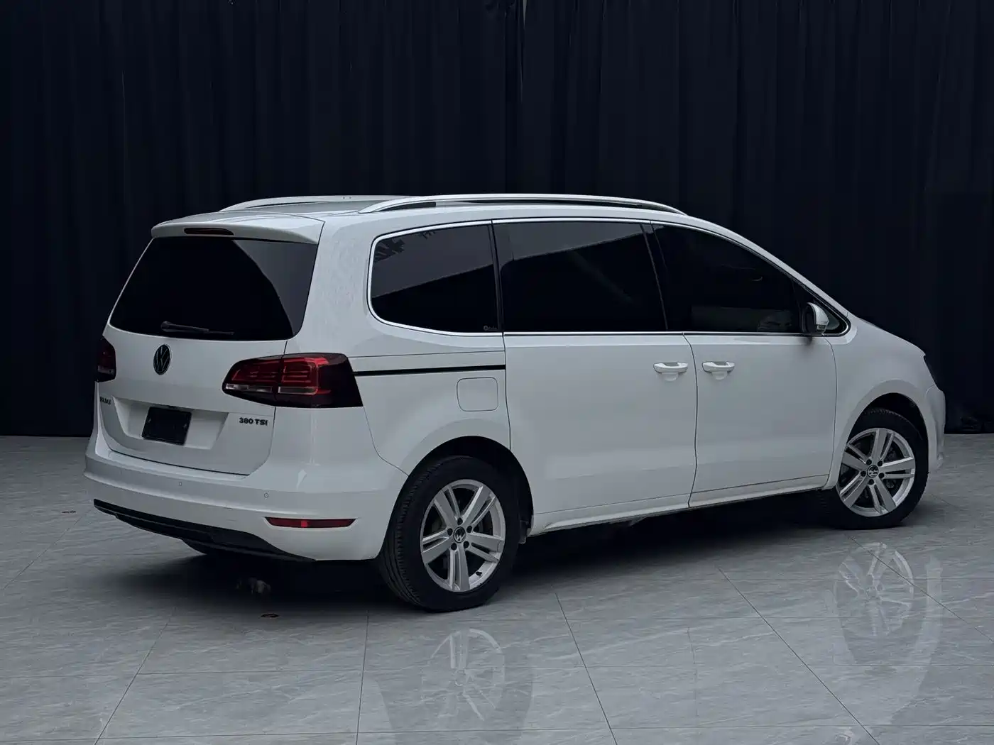Volkswagen Sharan 2016 380TSI Comfort 7-seater фото 12