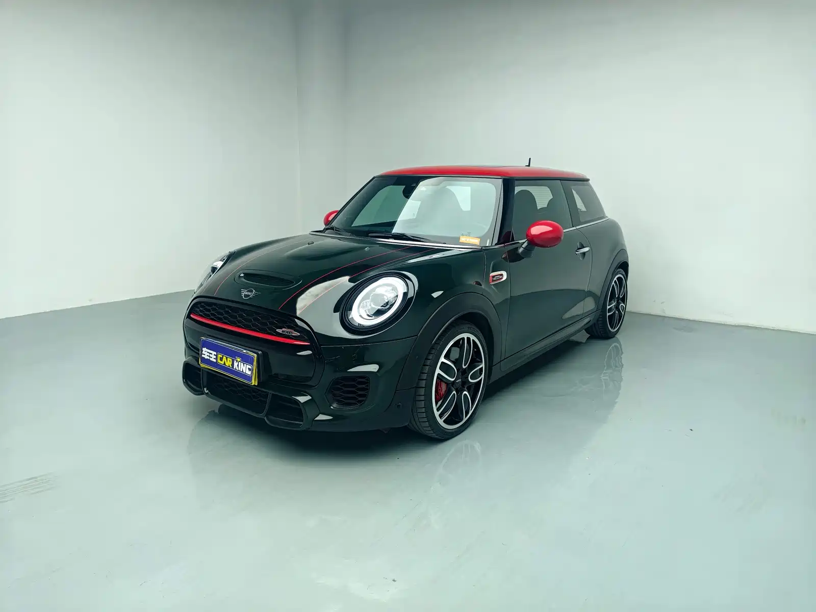 Фото 1 - MINI JCW