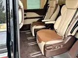 Фото 7 - Hongqi HQ9