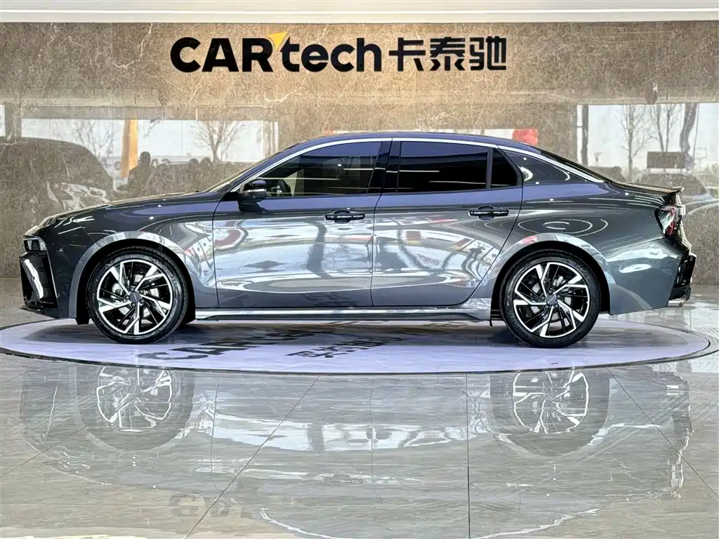 Lynk & Co 03 2023 2.0TD DCT Jin Pro фото 8