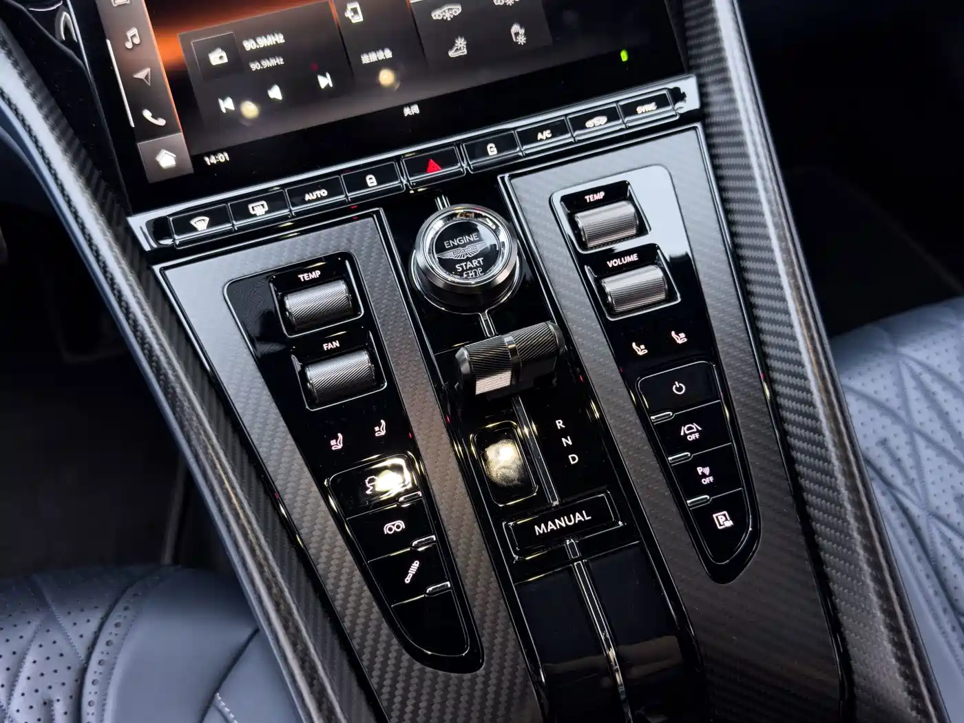 Aston Martin DB12 2024 2025 4.0T V8 Coupe