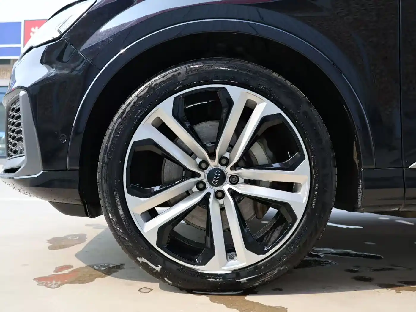 AUDI Q7