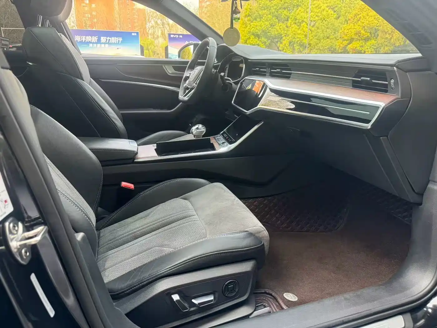 Audi A6L 2023 Facelift 45 TFSI quattro Premium Dynamic фото 5