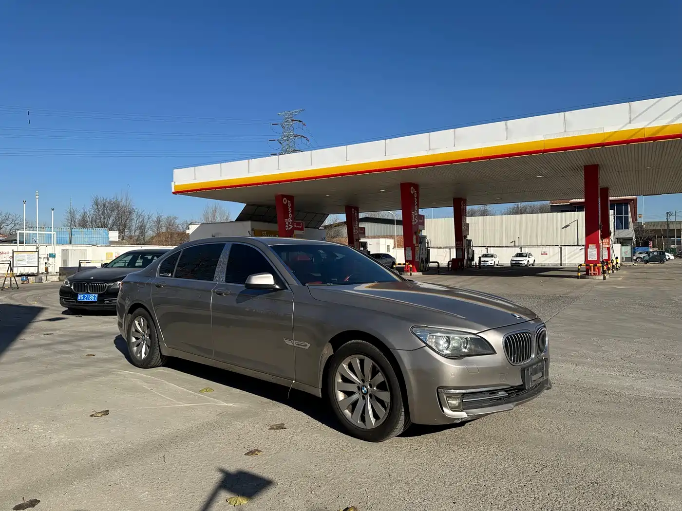 BMW 7 Series 2009 740Li Luxury фото 3