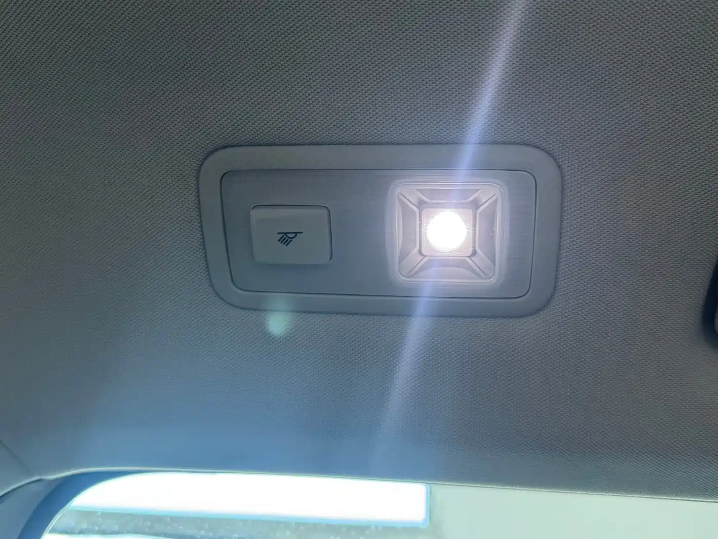 Volkswagen Tharu 2022 280TSI FWD Luxury Edition фото 12