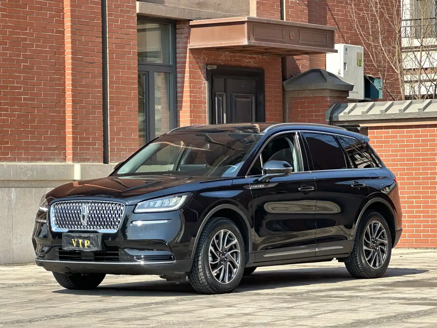 LINCOLN ADVENTURER