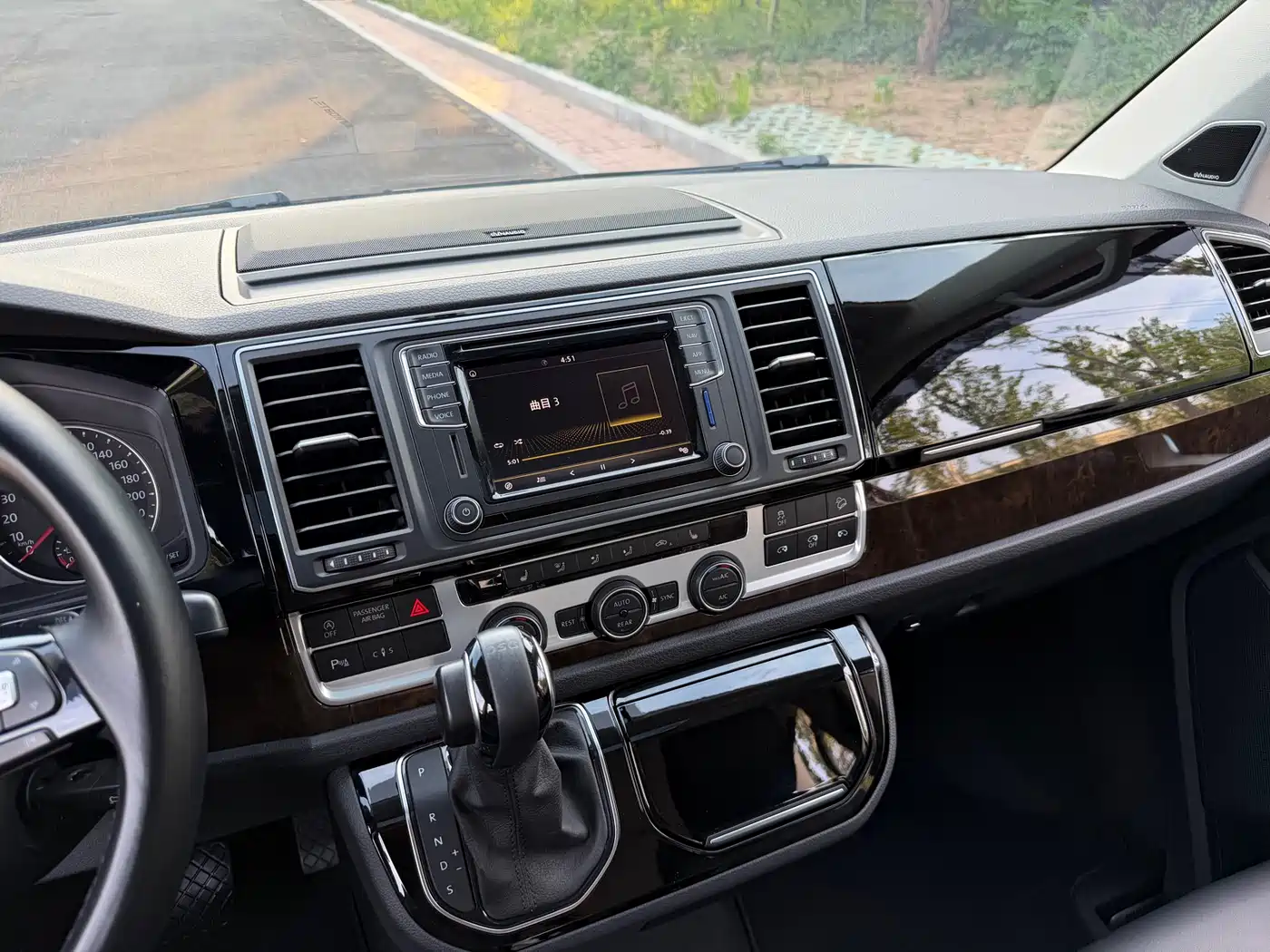 Volkswagen Multivan 2020 2019 2.0TSI 4WD Premium 7-seater
