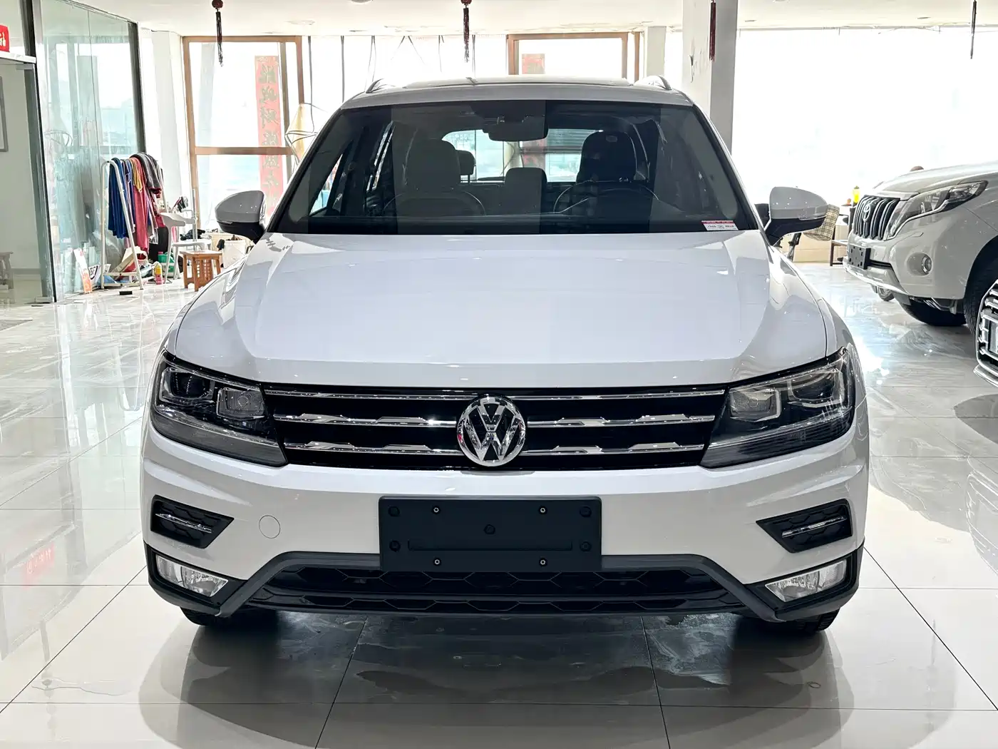 Volkswagen Tiguan L 2018 330TSI Automatic 2WD Luxury Edition фото 2