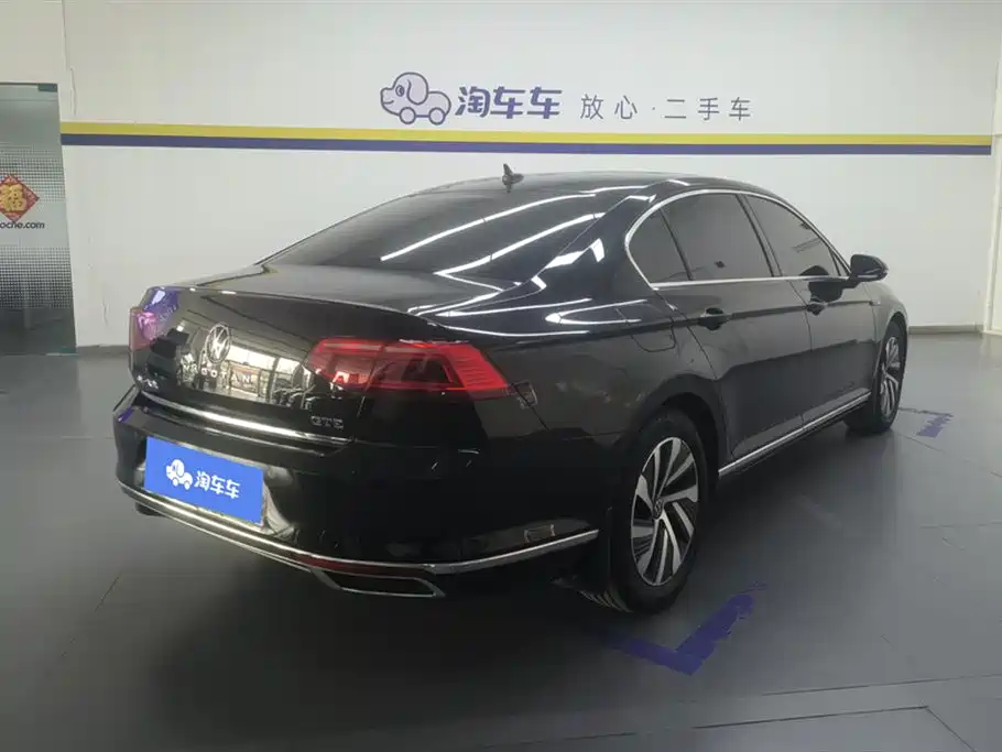 VOLKSWAGEN MAGOTAN GTE PLUG IN HYBRID