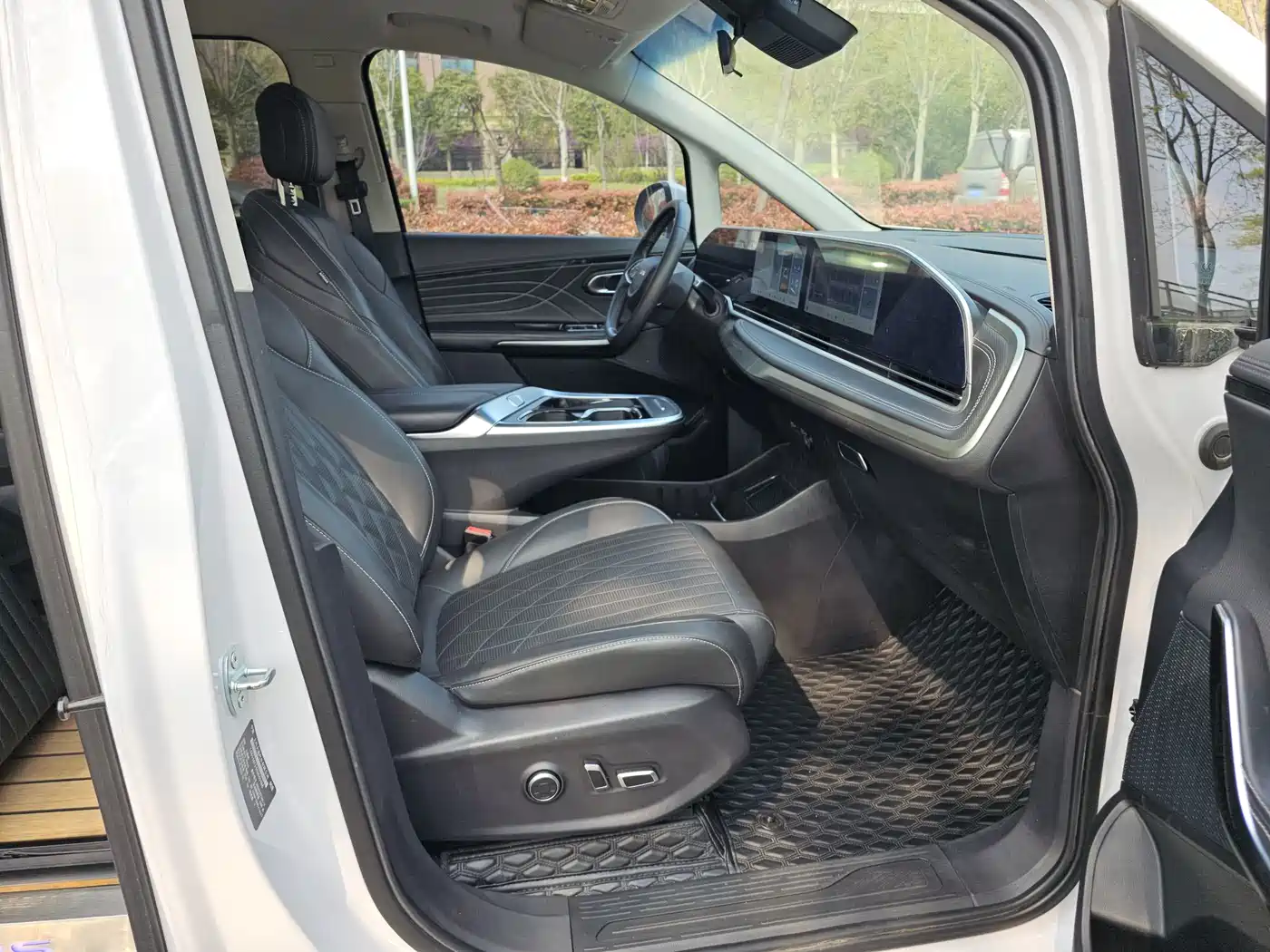 SAIC MAXUS CHASE G90