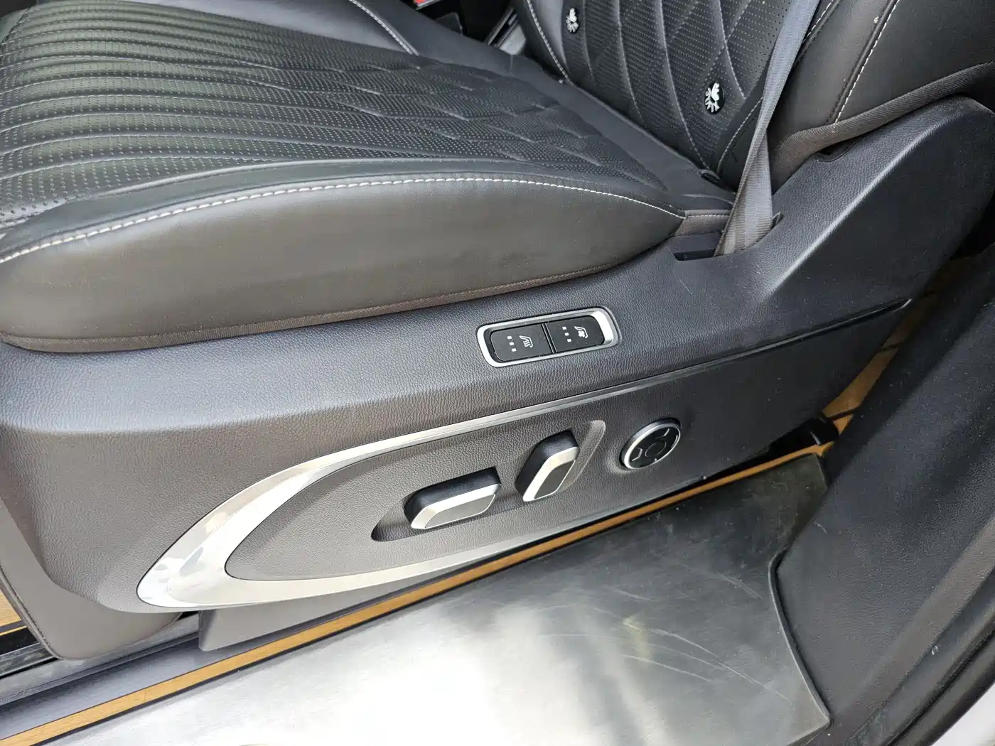 SAIC MAXUS CHASE G90