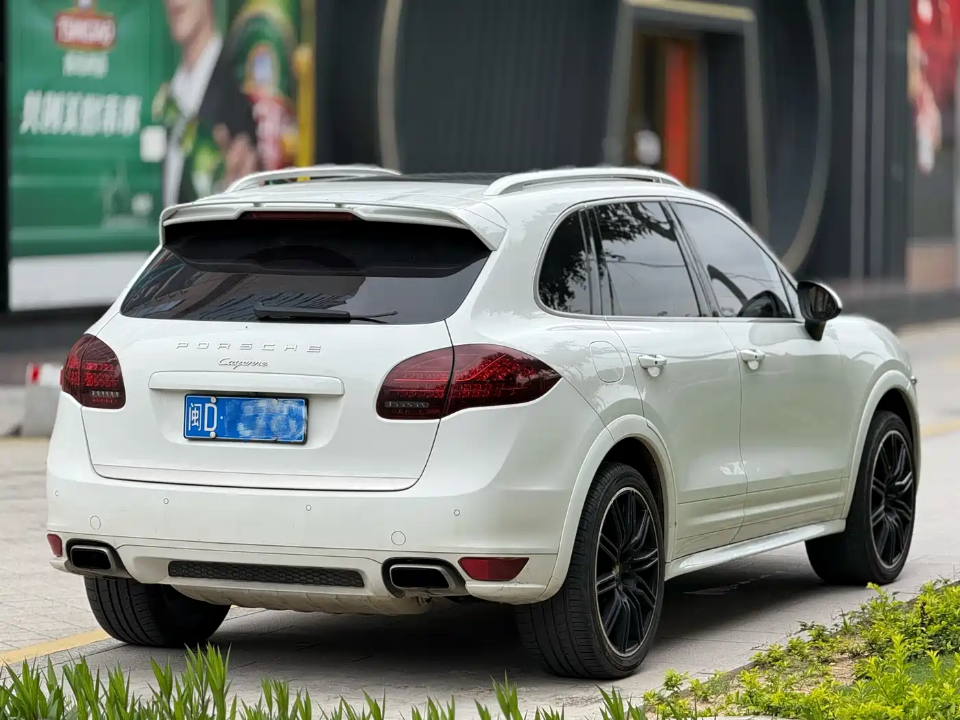 Porsche Cayenne 2014 Cayenne Platinum Edition 3.0T фото 4