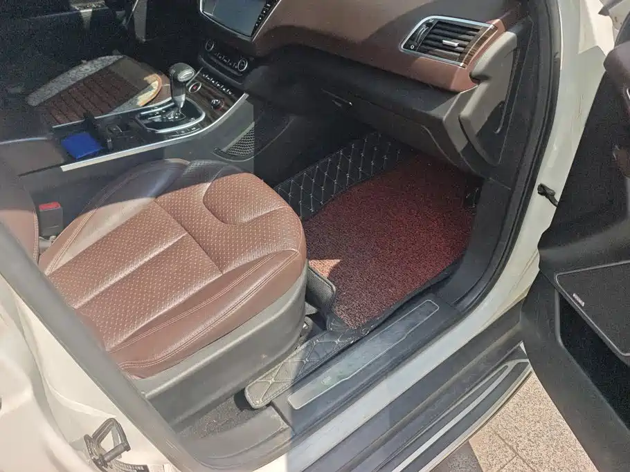Фото 8 - Landwind X7