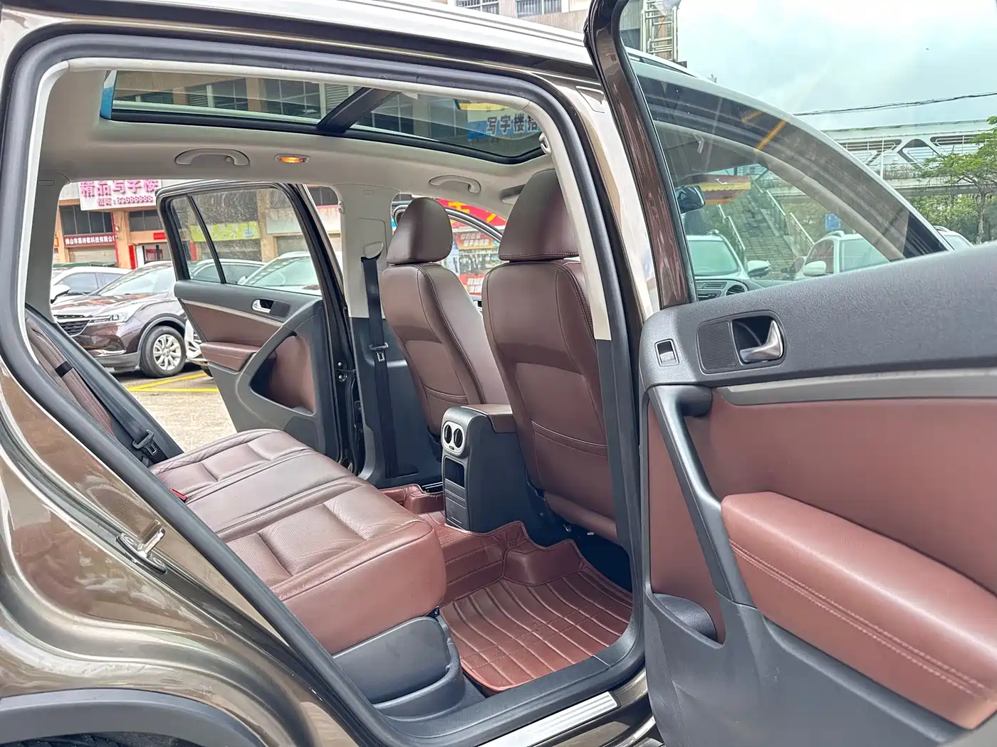 Volkswagen Tiguan 2013 1.8TSI Auto 4WD Luxury фото 9