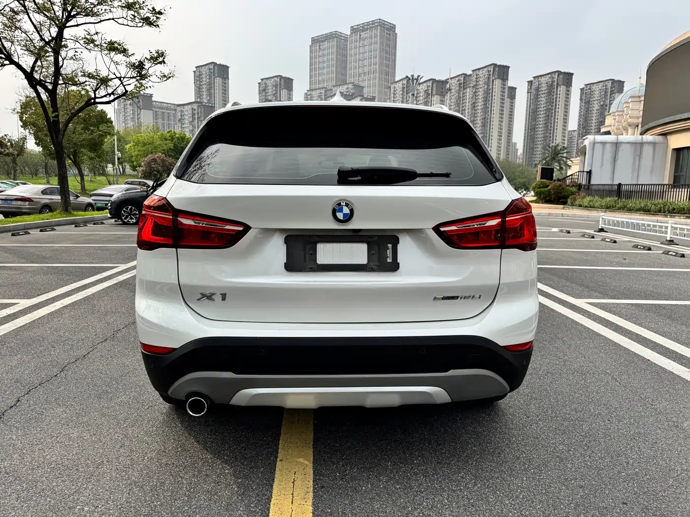 BMW X1 2019 sDrive18Li Premium Model фото 6